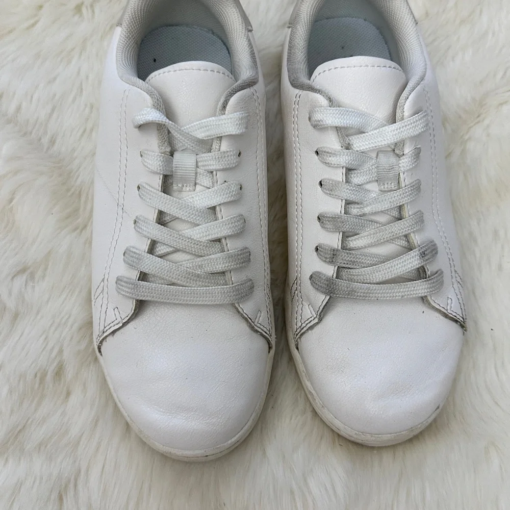 H&M white leather sneakers‎